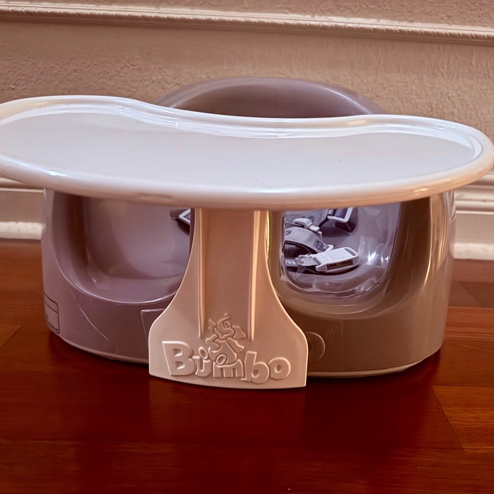 Bumbo Multi Seat in Gray and White